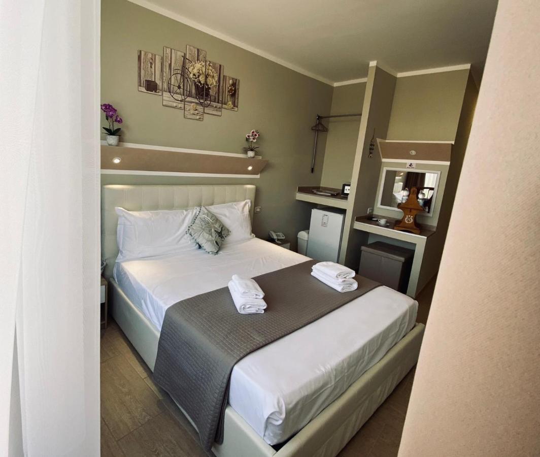 Atico Hotel Desenzano del Garda Zewnętrze zdjęcie